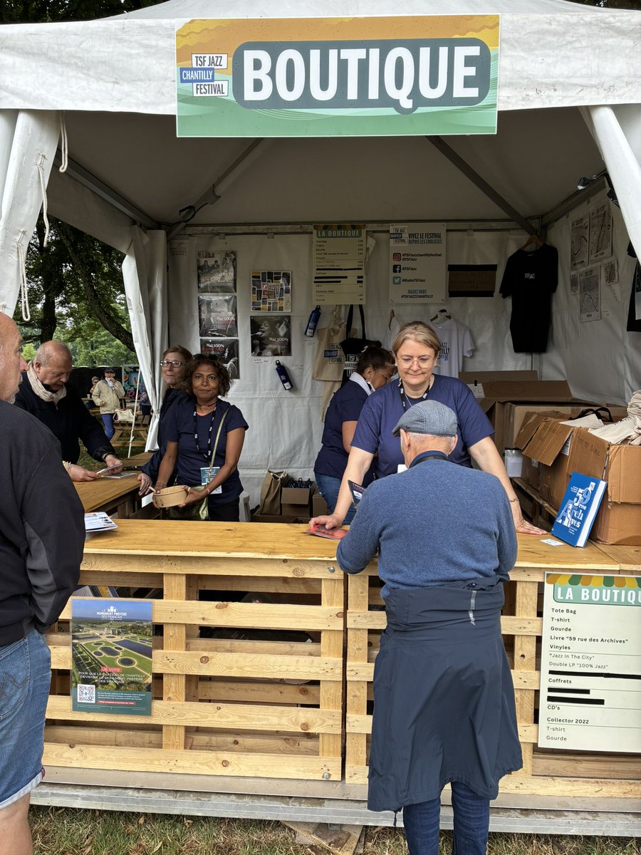 Qu’elle est belle notre boutique #tsfjazzchantilly ! Passez nous voir 🎁