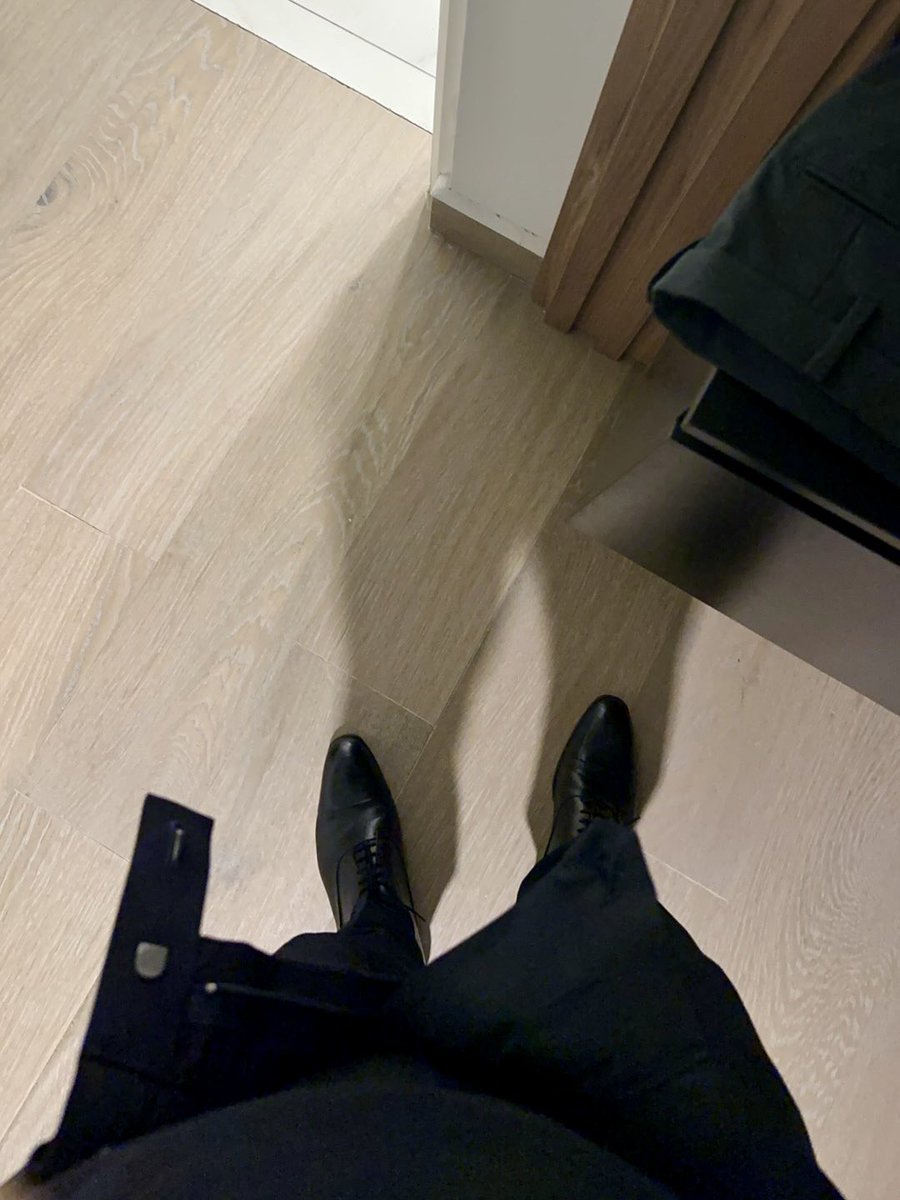 谁来帮我脱下👔