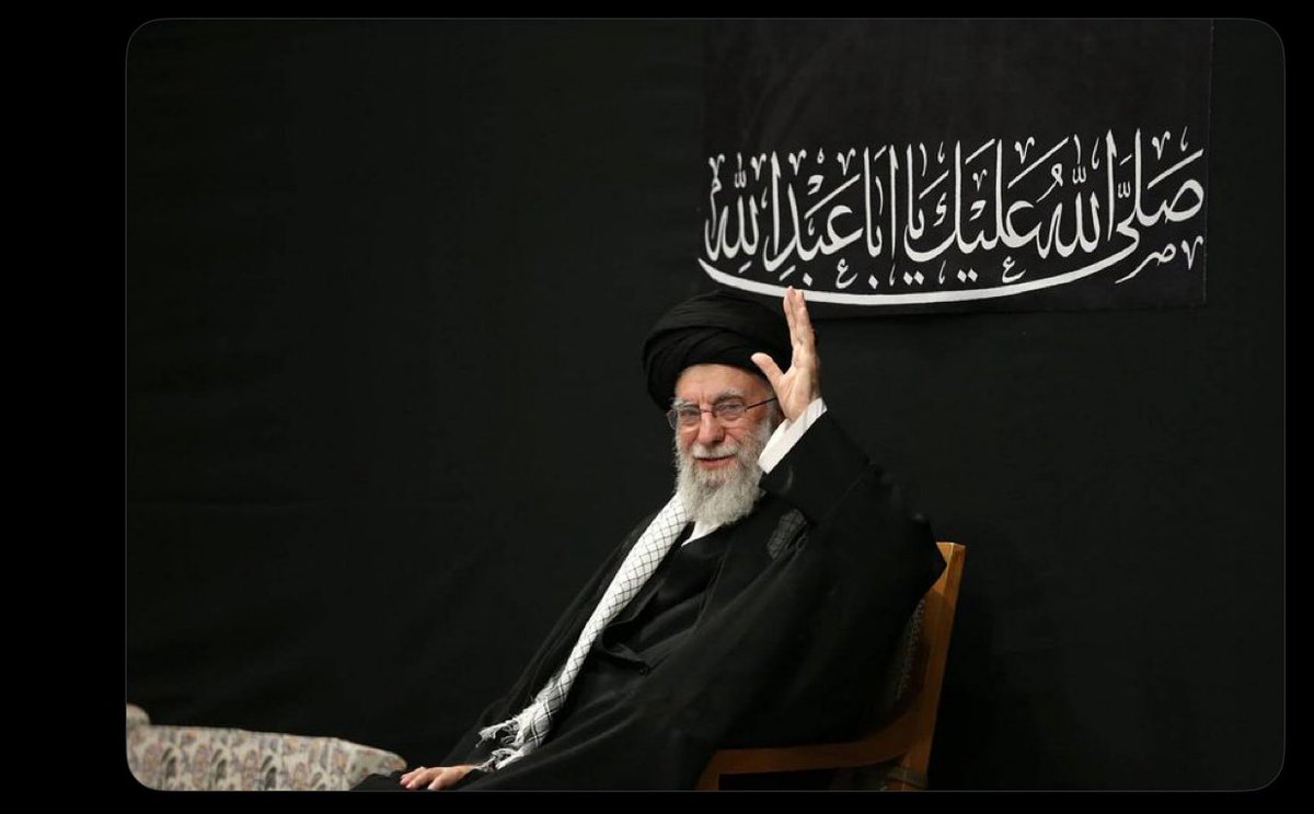 rasmou's tweet image. دلنشین ترین جمله ای که در روضه ظهر عاشورا شنیدم :
.... دیشب همه ما هیاتی ها، سیاسی و غیر سیاسی، اصلاح طلب و اصولگرا، با حجاب و بی حجاب و همه و همه در سراسر ایران وقتی آقا آمد چه غوغایی کردیم....
حالا ببینید وقتی صاحب الزمان که قرنها منتظرش هستیم بیاید چه کار خواهیم کرد؟
عجل ال..
