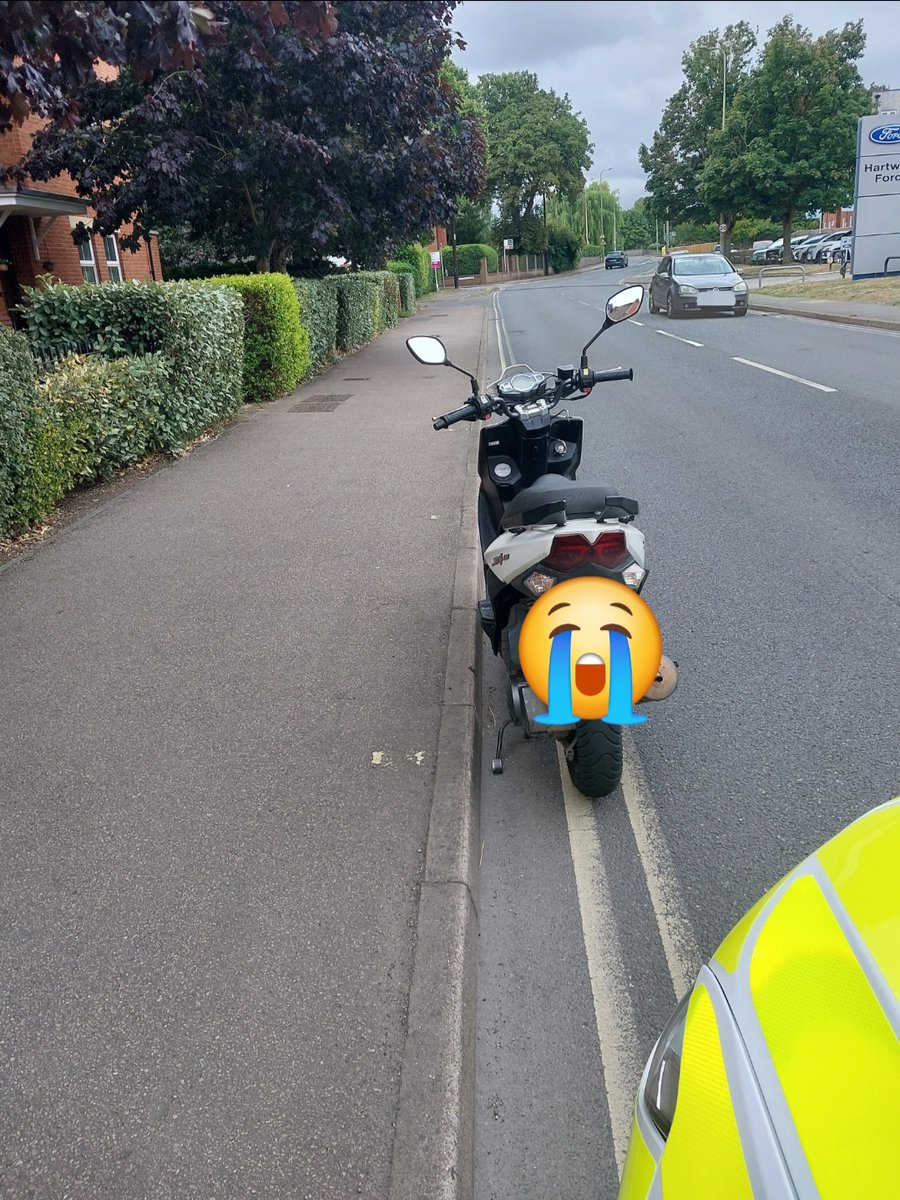 A rear L plate wasn't the only thing this moped rider was missing. They'd also failed to renew their CBT meaning their licence wasn't valid. Rider #reported and vehicle #seized. #P3291 #P0157