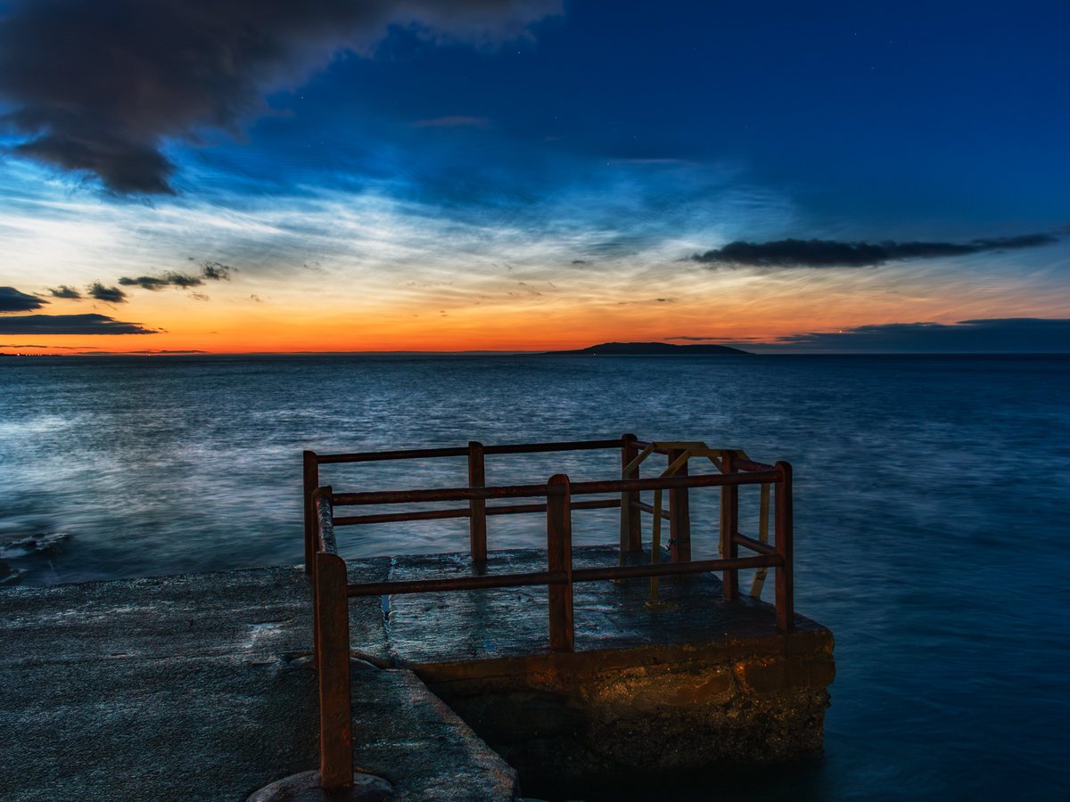 Noctilucent clouds over High Rock on the morning of June 30th 2025. #dublin #ireland