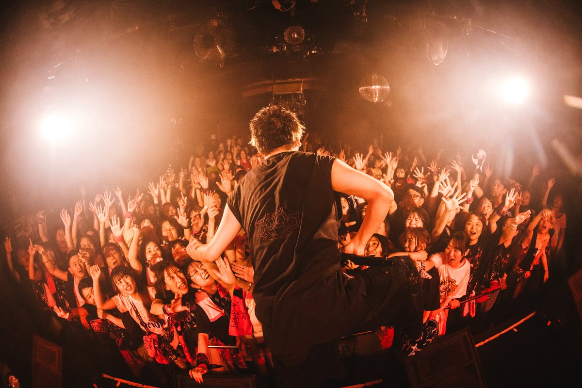 Novel Core (@iamnovelcore) on Twitter photo 沖縄!!DJセットのファイナル!!!
最高だった😭😭😭
マジでDJセットスタイルの現段階での集大成を見せられた気がする…!
何よりもみんなの勢いがマジで半端なかったよ…ありがとう😭🔥
また後ほどだぜ!
Photo: <a href="/SatoshiHata/">ハタサトシ / 畑 聡</a>
#BACKTOAGF_TOUR2025 沖縄!!DJセットのファイナル!!!
最高だった😭😭😭
マジでDJセットスタイルの現段階での集大成を見せられた気がする…!
何よりもみんなの勢いがマジで半端なかったよ…ありがとう😭🔥
また後ほどだぜ!
Photo: <a href="/SatoshiHata/">ハタサトシ / 畑 聡</a>
#BACKTOAGF_TOUR2025