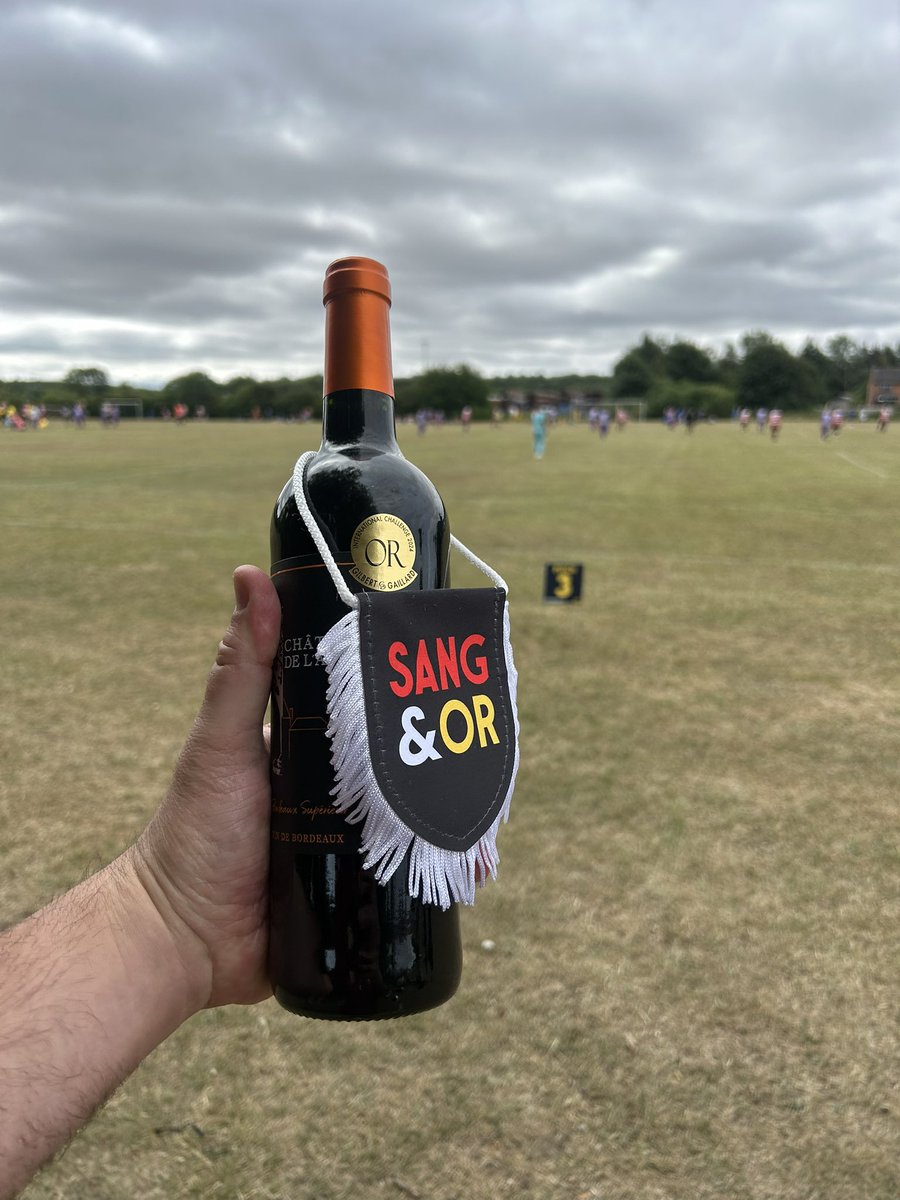 Malheureusement nos deux équipes se sont inclinées en quart de finale : 
RC Lens A 0-2 Watford 
RC Lens B 1-3 Grimsby Town 
Heureusement, la soirée fût très bonne hier ! 
Place au retour en Artois