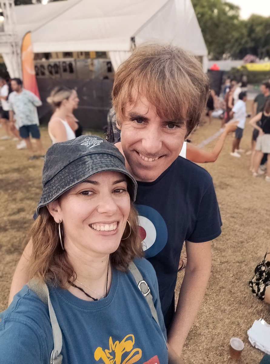 Calor, amor y cicatriz 🔥 

Disfrutamos mucho el concierto de <a href="/arde_bogota/">ARDE BOGOTÁ</a> anoche