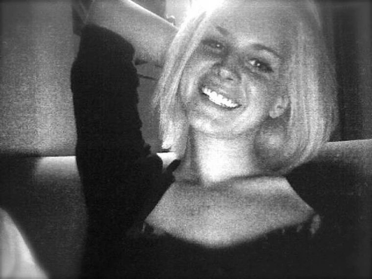 LakePlacid_'s tweet image. New Leak:
Selfie taken by Lana Del Rey (Circa January 2008?)