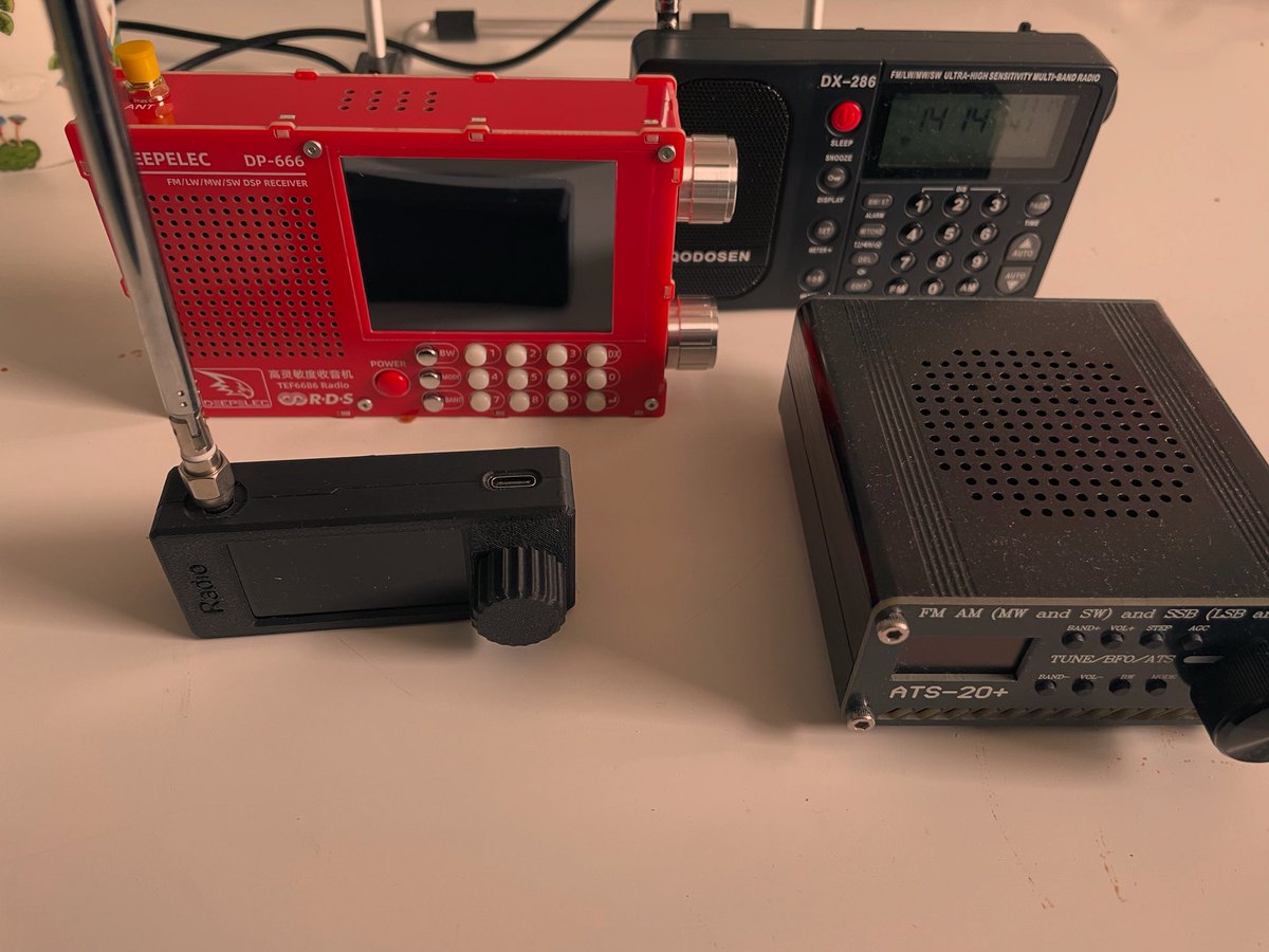 Lots of fun with these little receivers. Which is your favourite? #dxing #swl #tef6686 #si4732