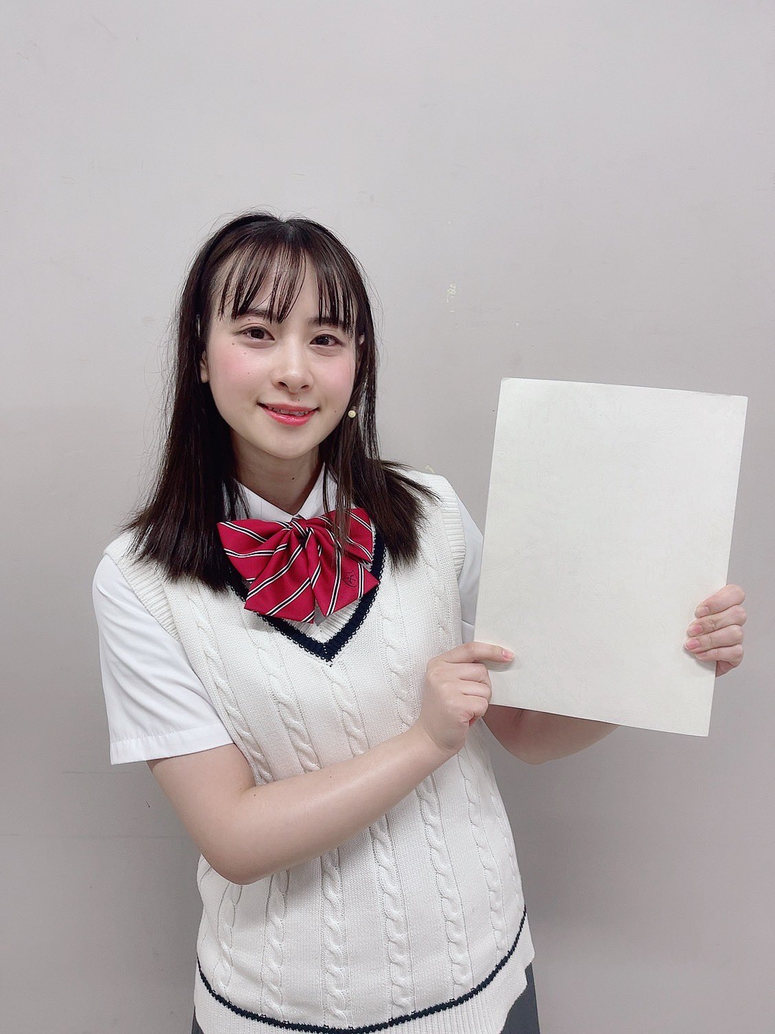 前田佳織里 グラス B Profile ｜ 前田佳織里オフィシャルサイト