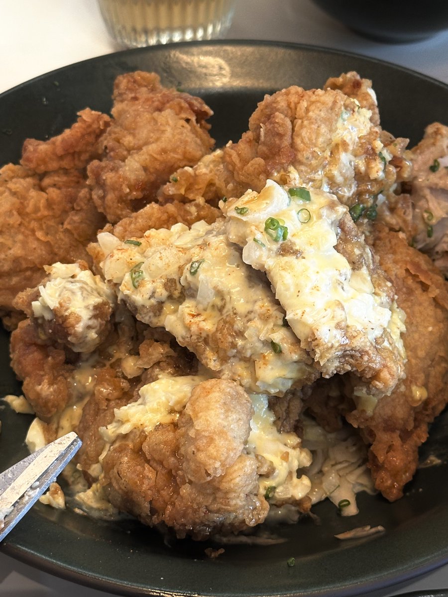 데이릿 또가따옴
따흑.. 맛있어
묵은지육회말이ㅠㅠㅠㅠㅠㅠㅠㅠ
잠봉크림누들ㅠㅠㅠㅠㅠ
치킨난반ㅠㅠㅠㅠㅠㅠㅠㅠ
마시께먹고옴