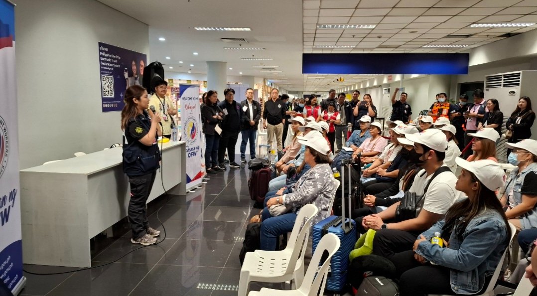 hans leo j. cacdac (@hansleocacdac) on Twitter photo Nurse Sibyl of NCMH-<a href="/DOHgovph/">Department of Health Philippines</a> speaks before tonight's 25 returning OFWs from Israel. Joint <a href="/DFAPHL/">DFA Philippines 🇵🇭</a> <a href="/DMWPHL/">Department of Migrant Workers - Philippines</a> <a href="/OWWAofficial/">OWWA</a> <a href="/dswdserves/">@dswdserves</a> <a href="/tesdaofficial/">TESDA</a> effort as directed by the President in #BagongPilipinas.
<a href="/Teddybird/">Teddy Herbosa MD ❎</a> <a href="/rex_gatchalian/">Rex</a> : Maraming salamat! Nurse Sibyl of NCMH-<a href="/DOHgovph/">Department of Health Philippines</a> speaks before tonight's 25 returning OFWs from Israel. Joint <a href="/DFAPHL/">DFA Philippines 🇵🇭</a> <a href="/DMWPHL/">Department of Migrant Workers - Philippines</a> <a href="/OWWAofficial/">OWWA</a> <a href="/dswdserves/">@dswdserves</a> <a href="/tesdaofficial/">TESDA</a> effort as directed by the President in #BagongPilipinas.
<a href="/Teddybird/">Teddy Herbosa MD ❎</a> <a href="/rex_gatchalian/">Rex</a> : Maraming salamat!