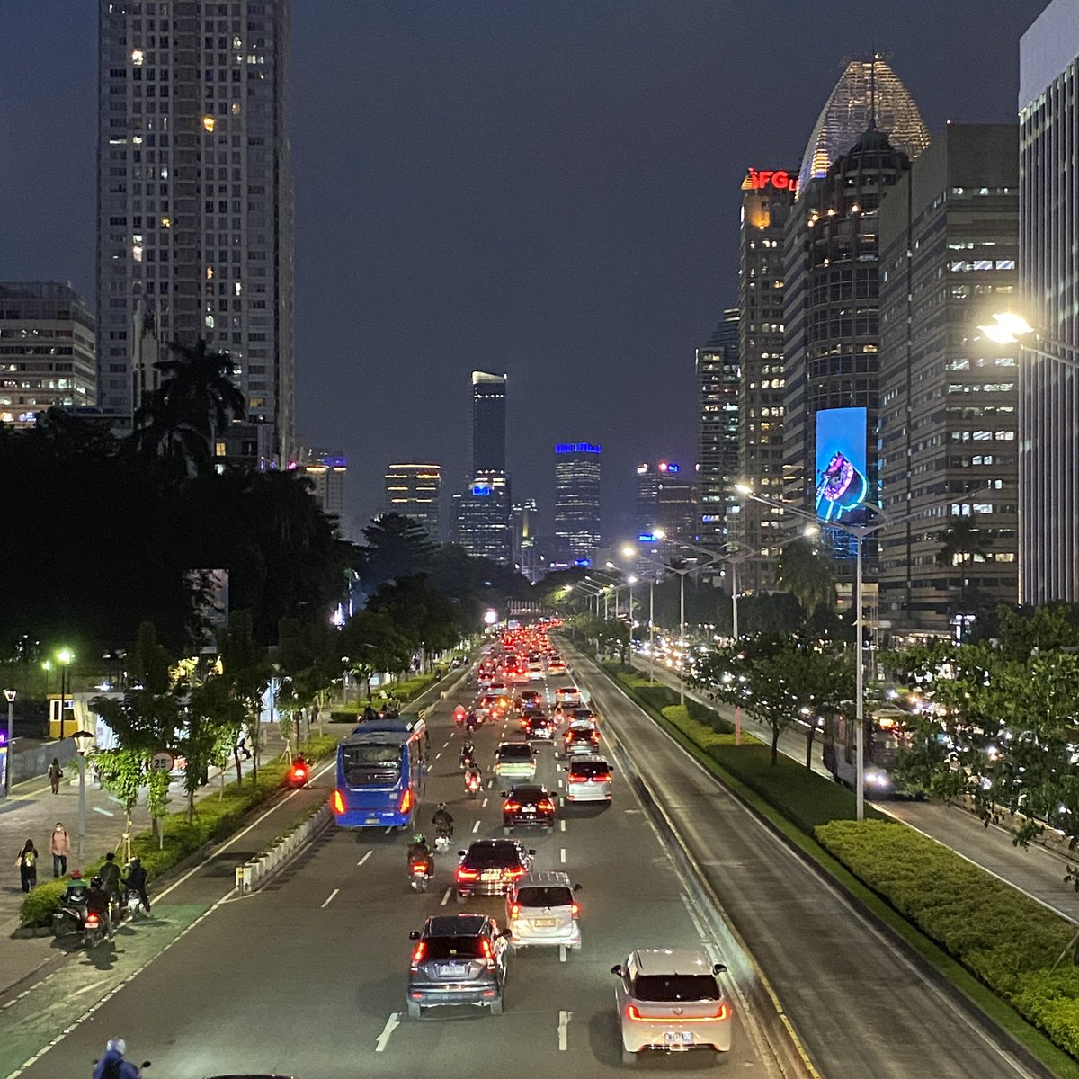 Cuma mau bilang besok Senin (dan 7.7 🙏🏻)