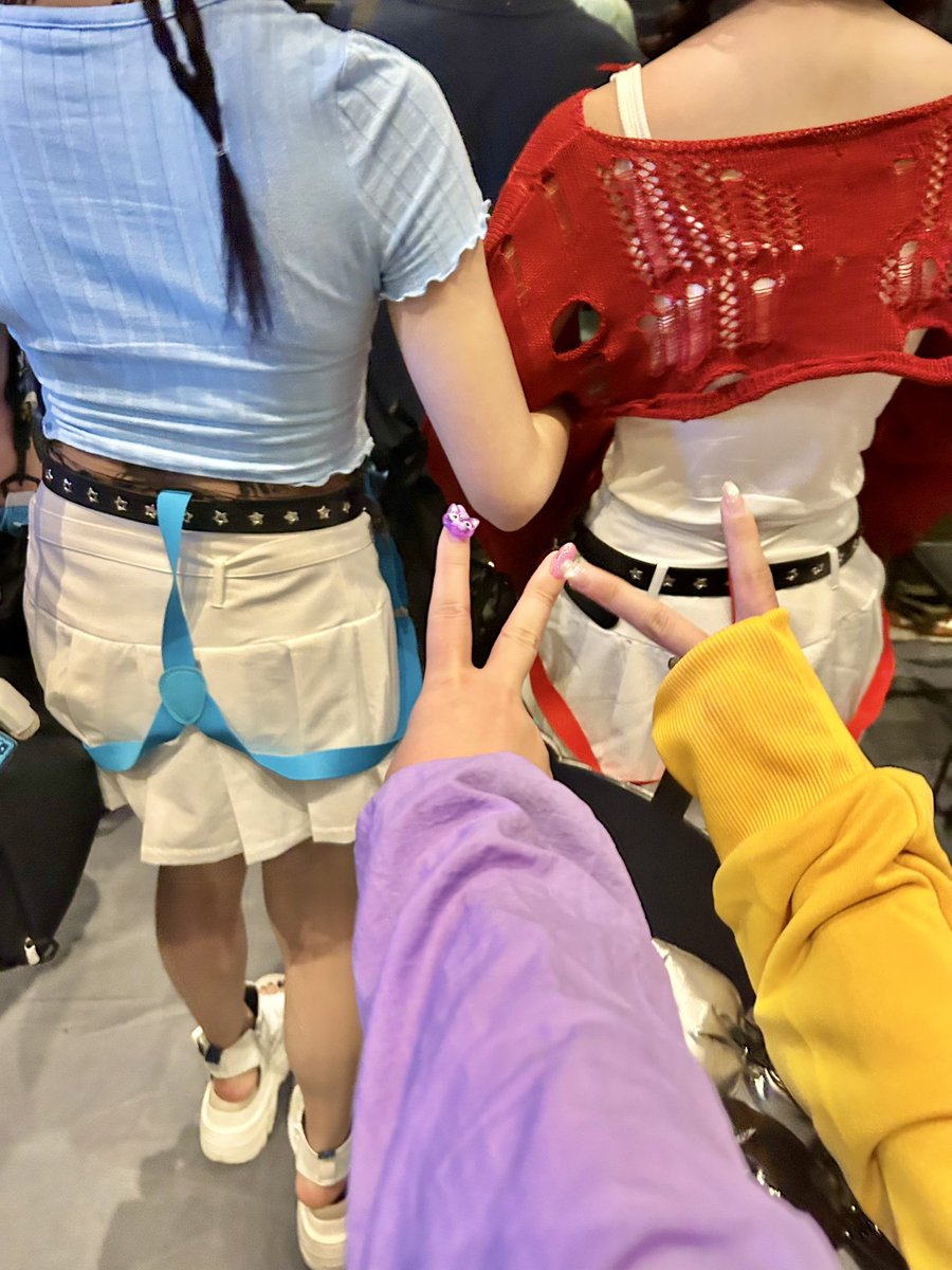 ゲマズ推し4人で参戦〜〜！！！！
お揃い衣装バウンドコーデにしたよ〜〜！！！ 白熱ゲームも楽しかったし何より揃ってのライブ本当によかった🥰 いっぱいの楽しいをありがとう〜〜！！！

#みてみて超ゲマおかゆん
#超ゲマズ2_day2
#超ゲマズ2