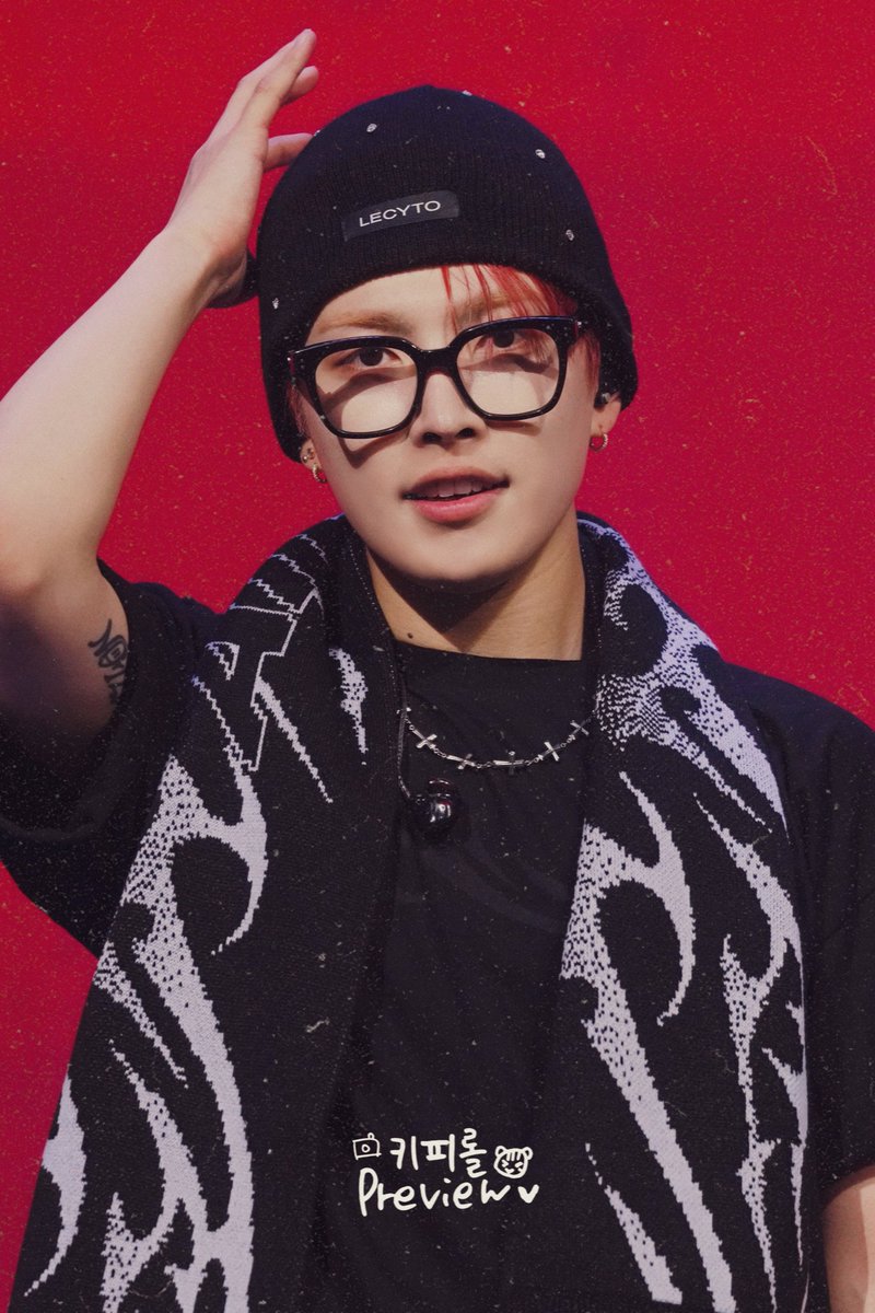 KHJ_H0NGSTYLE's tweet photo. [250705] Kim Hongjoong during ATEEZ 'In Your Fantasy' 

[Beanie] : LECYTO
Pearl Waffle Logo Beanie
₩ 39,000
🔗 : https://t.co/Mu2iNEAaAn

#홍중 #HONGJOONG #LECYTO 
#ATEEZ #ATEEZINYOURFANTASY @ATEEZofficial https://t.co/rvV6RIwkGT