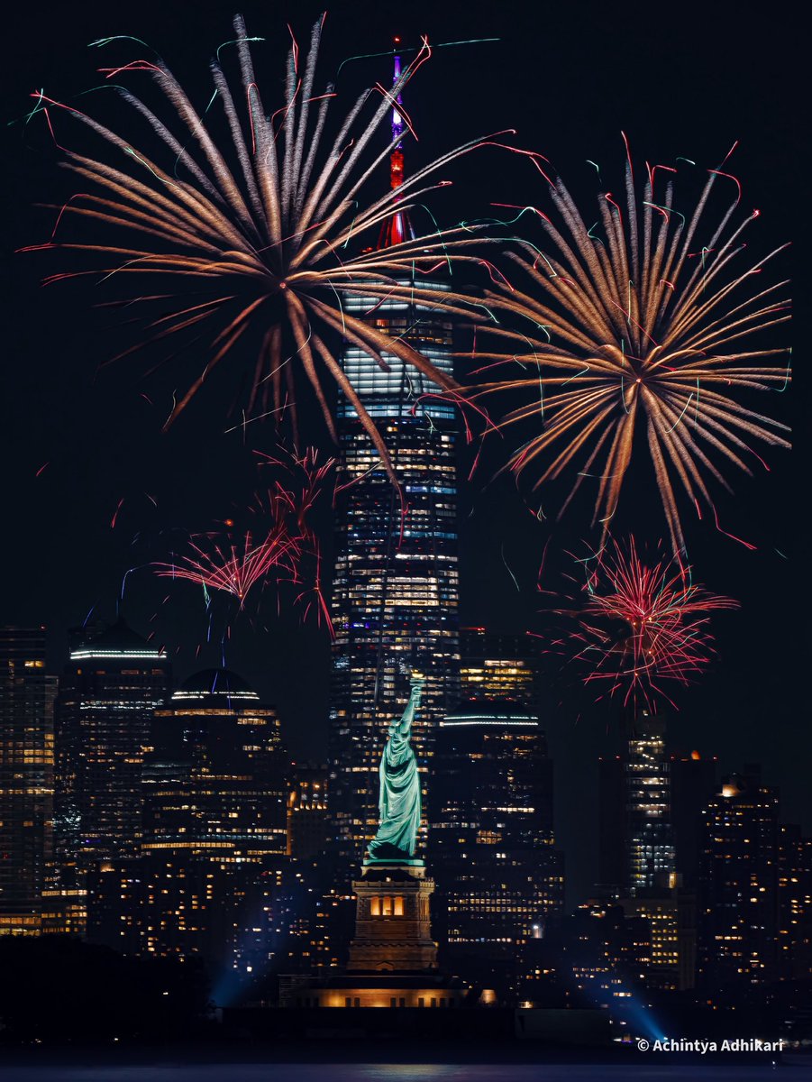 AchintyaAd24859's tweet image. The American icons
@Macys 4th July fireworks over @StatueEllisFdn & @OneWTC , captured by @CanonUSA Canon R6 MkII & @TamronAmericas 150-600 G2 lens
@XTravelMyWay @nycfeelings @nytimes @america @IndiaToday @Expedia @NatGeoTravel @NatGeo @NYMag @NBCNews @nycgov @USATODAY