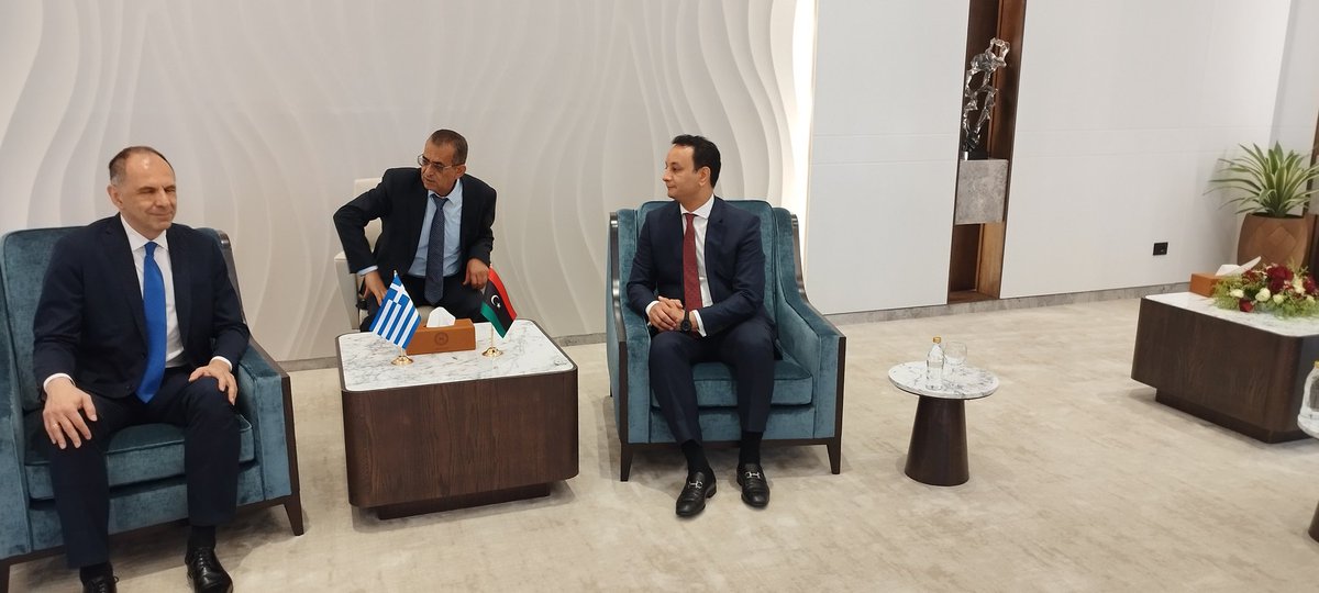 nikos_meletis's tweet image. Μετά τον στρατηγό Χαφταρ ο ΥΠΕΞ Γ.Γεραπετριτης συναντήθηκε στην Βεγγάζη και με
ε τον υιό Χαφταρ ,Μπελγκασεμ επικεφαλής του οργανισμού Ανασυγκρότησης