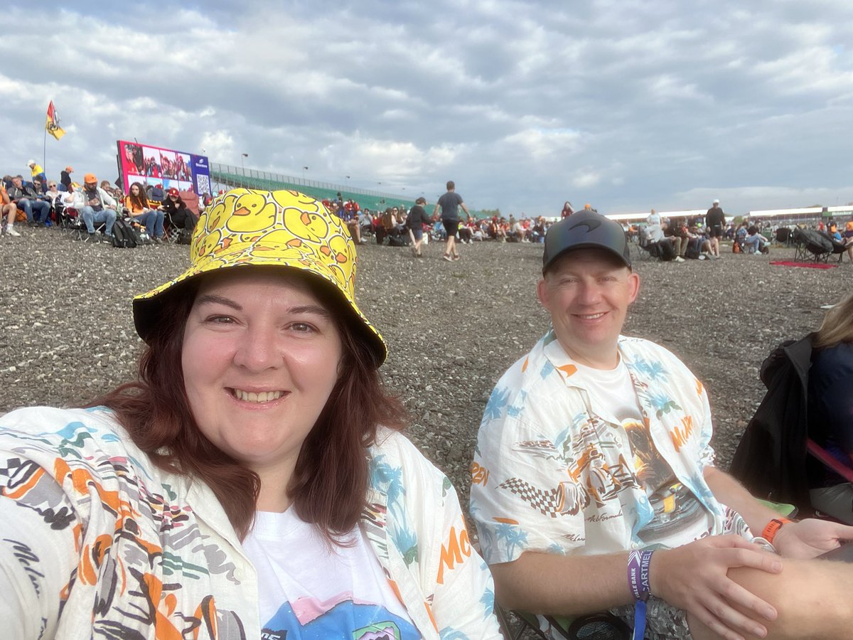 franandrews27's tweet photo. In our spot nice and early for the #silverstone #formular1 #BritishGP https://t.co/mwS3LsG2Cy