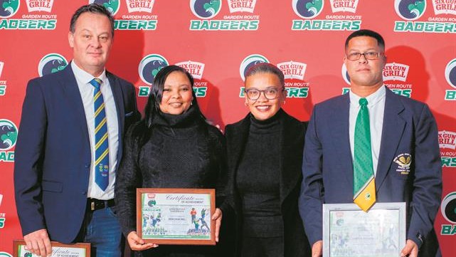 20 years of service for 3 SWD employees Cricket employees dlvr.it/TLlylm