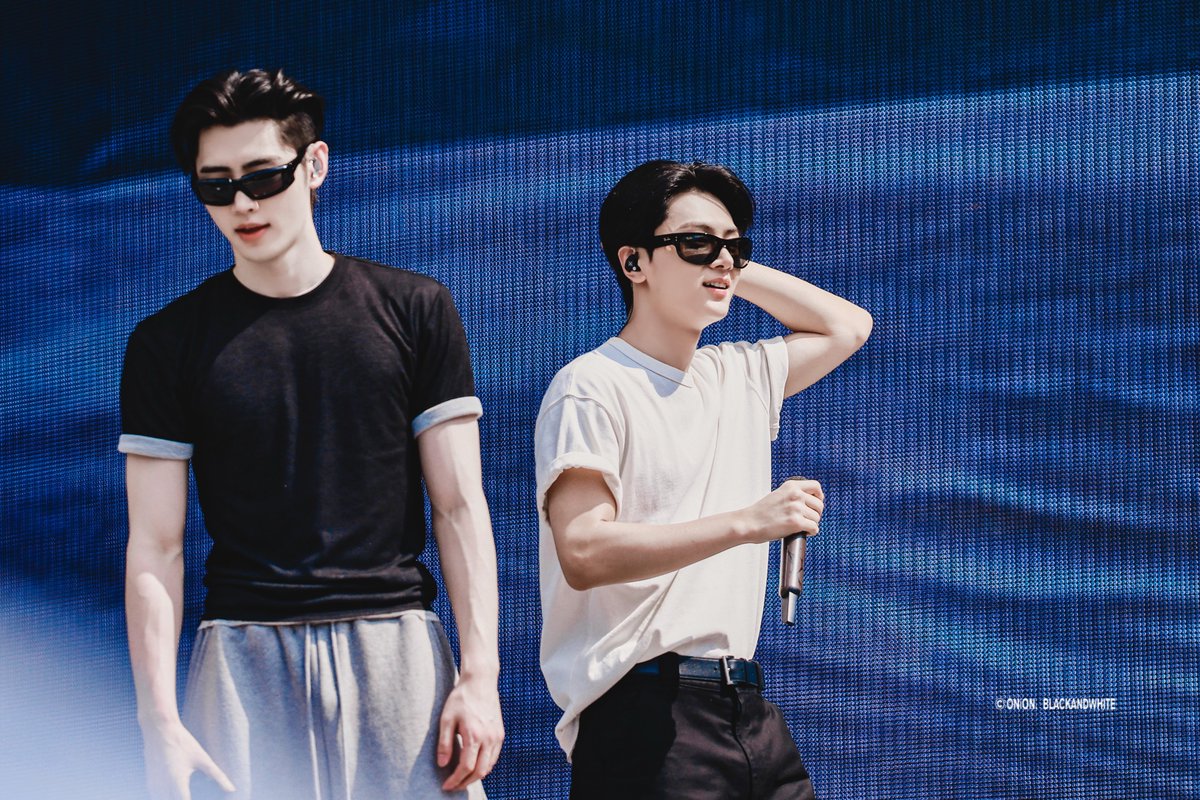 250706

#JAY #SUNGHOON #흑백즈 
#종성 #성훈 #ENHYPEN