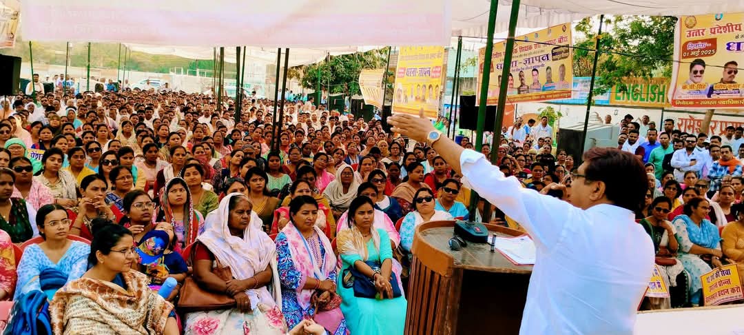 #JusticeForSchoolsChildren
<a href="/DrDCSHARMAUPPSS/">Dr Dinesh Chandra Sharma</a> 
<a href="/myogioffice/">Yogi Adityanath Office</a> 
<a href="/bstvlive/">भारत समाचार | Bharat Samachar</a>