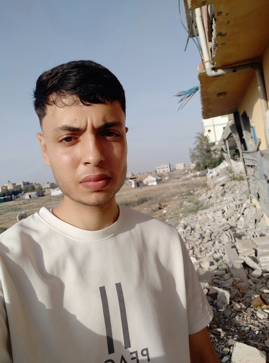 Mahmoud_in_gaza's tweet image. I am still alive after the last bombing in Gaza βοΈ
chuffed.org/project/save-mβ¦