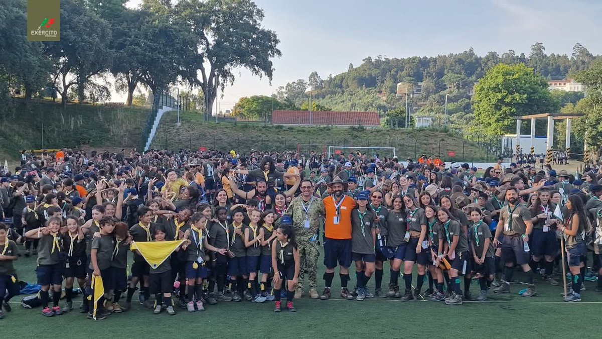 Exercito_pt's tweet photo. 📢  O Regimento de Cavalaria n.º 6, em Braga, será o palco do VIII ACANUC — o acampamento do Núcleo de Braga do Corpo Nacional de Escutas. Este evento marcante reúne 1100 crianças e jovens escuteiros dos agrupamentos de Braga, Amares e Terras de Bouro.

#ExércitoPortuguês #RC6 l https://t.co/Dcyea461rq