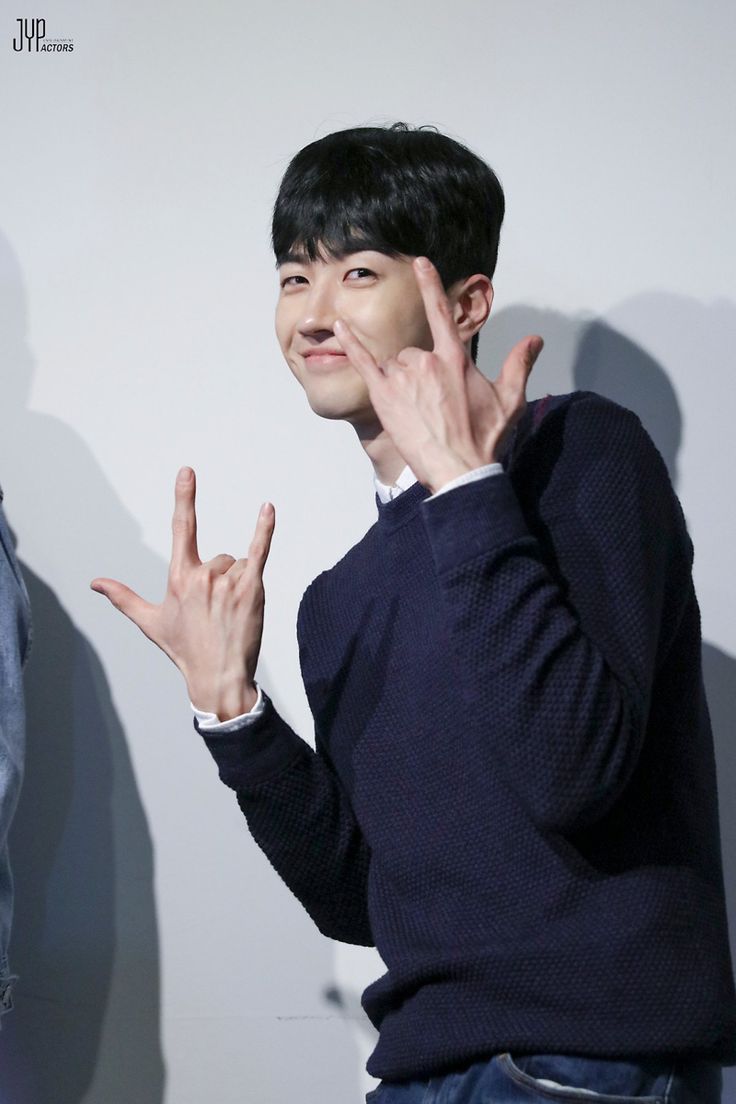 Semoga kalian selalu bahagia selalu, dikelilingi dengan hal-hal baik atau menjadi hal yg baik untuk yg lain. Janji ya ramaikan gdmnya setelah ini. Kalau ada yg mau cerita, kami siap mendengarkan kok bub😁