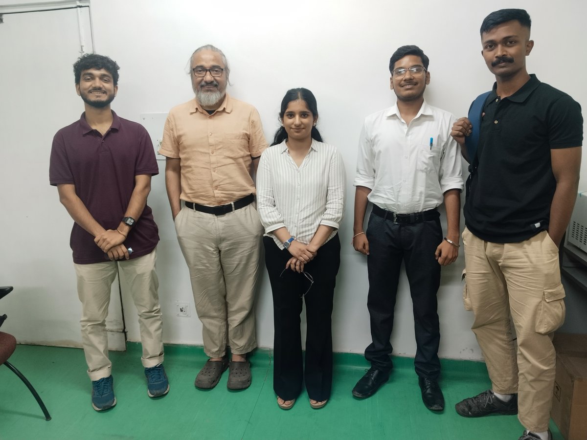 ganitlabs's tweet photo. the just completed #biohackathon and #bioentrepreneurship workshop was real fun. a v selective and a small group made the workshop highly interactive &amp; fullfilling to all. #science https://t.co/tQBCnBCFyK