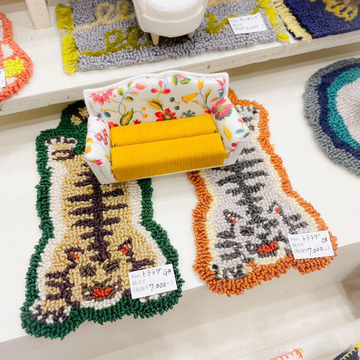 yon_square's tweet image. デザフェス2日目、絶賛開催中です。
限定カラーはラスト1点、トラはあと2頭になりました🐅ご検討中の方はお早めにー！

#デザフェス61