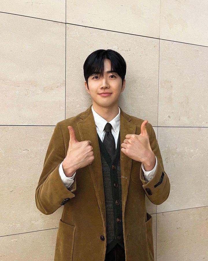 Terimakasih untuk segala kenangan selama satu bulan kebelakang ini bub😁 Itu saja dari saya, sekali lagi, terimakasih banyak Glimmers🥺