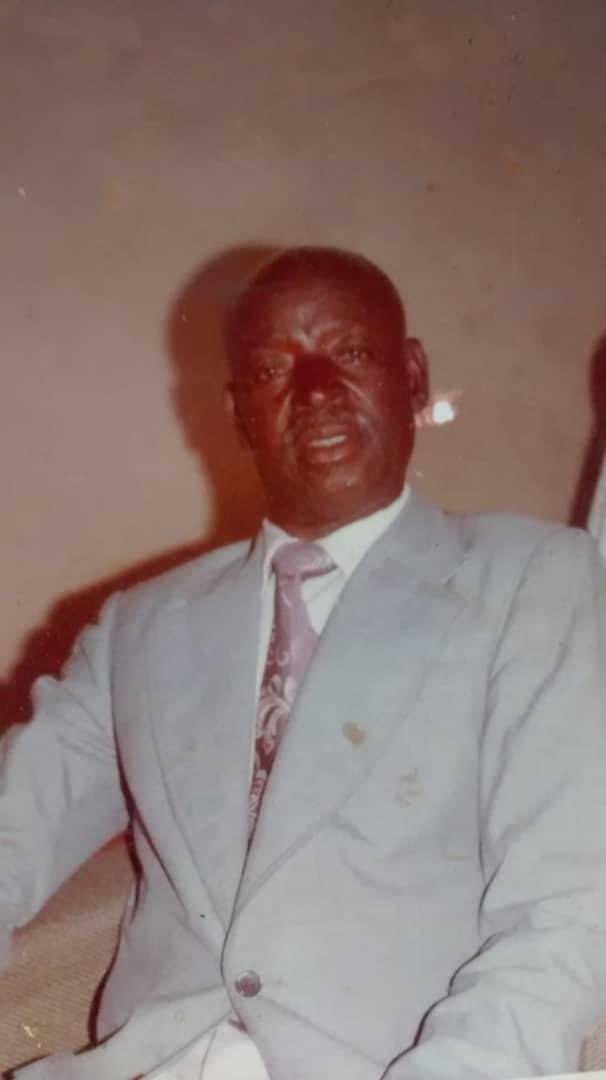 #KingsMemoirs - Revised Edition. 
#FiyoMemerues : 1973
Part of my childhood was spent in the sprawling township of Highfields, Harare, where my grandfather had his cabin at 461 Engineering Lines.

I vividly remember being sent to the shops to buy whatever was running out