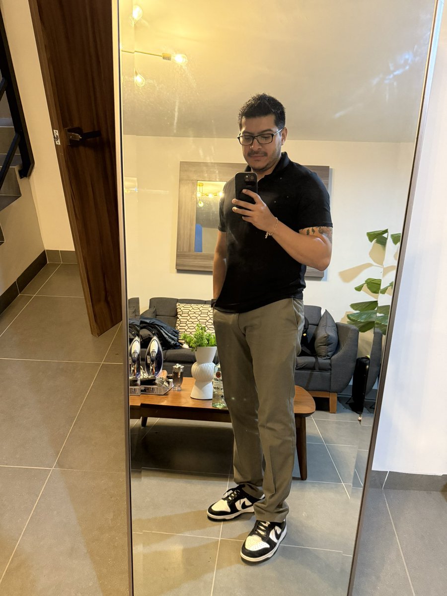 _ar2ri2's tweet photo. Traka hdsptm!!! Ya se ve el gym un poquito!!! https://t.co/tsToIRzhPM