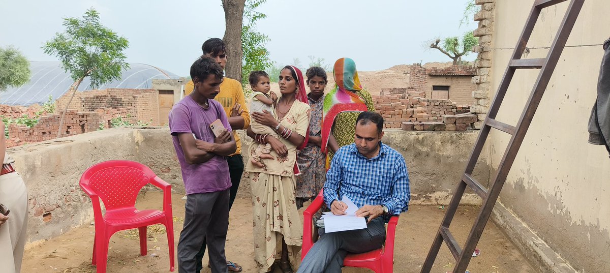 बंधुआ मजदूर आपसे न्याय पाने की प्रतिक्षा में खड़े है जवाब दीजिए<a href="/DMJhunjhunu/">District Magistrate and Collector, Jhunjhunu</a>  <a href="/JhunjhunuPolice/">Jhunjhunu Police</a> <a href="/RajCMO/">CMO Rajasthan</a> <a href="/PMOIndia/">PMO India</a> <a href="/htTweets/">Hindustan Times</a> <a href="/TOIIndiaNews/">TOI India</a> <a href="/the_hindu/">The Hindu</a> <a href="/PTI_News/">Press Trust of India</a> <a href="/RajGovOfficial/">Government of Rajasthan</a> <a href="/News18Rajasthan/">News18 Rajasthan</a> <a href="/zeerajasthan_/">ZEE Rajasthan</a> <a href="/ANI_MP_CG_RJ/">ANI MP/CG/Rajasthan</a> <a href="/PoliceRajasthan/">Rajasthan Police</a>