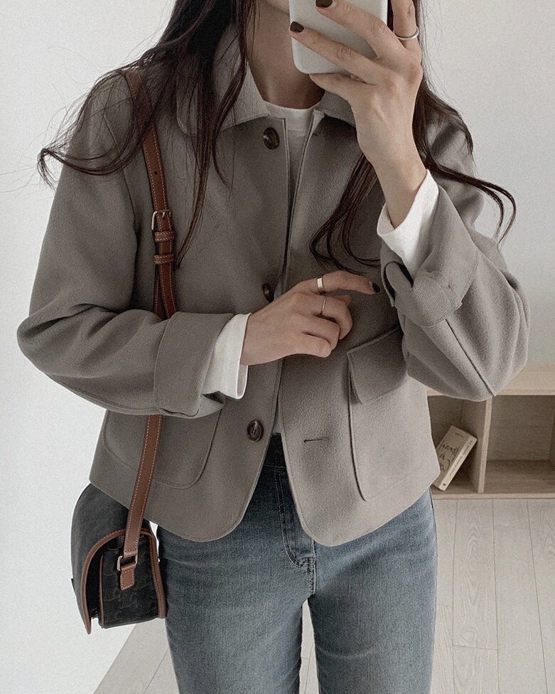 lilymaisarahhh's tweet image. Simple yet stylish outerwear options to improve your daily office looks 🫶🏻🫶🏻