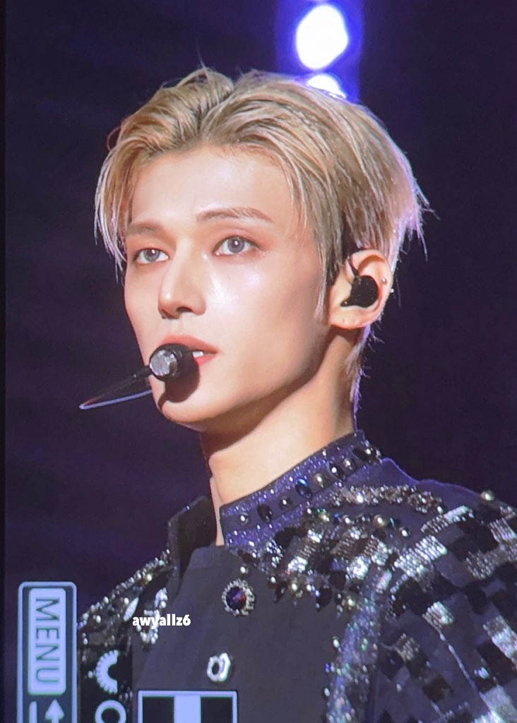 THIS WOOYOUNG OH MY GOD