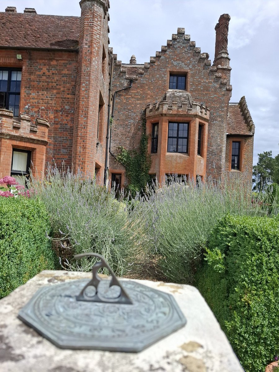 CheniesManor's tweet image. Our bodies are our gardens to the which our wills are gardeners.
Othello
#ShakespeareSunday