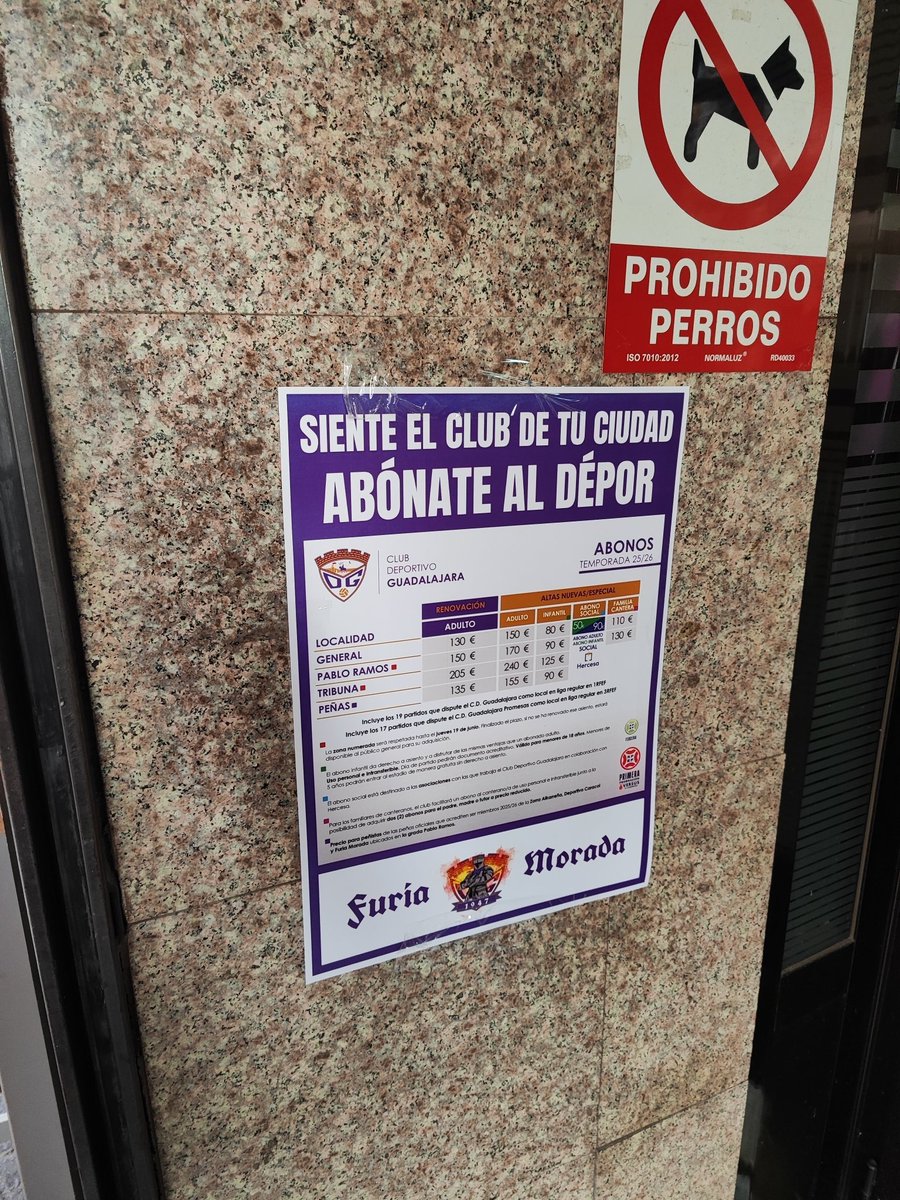 Furia Morada 1947 (@furiamorada1947) on Twitter photo Ayer muchos establecimientos del centro de Guadalajara quedaron empapelados con los carteles de la campaña de abonos del <a href="/deporguada/">C.D. Guadalajara 🟣⚪️</a>.
Se entonó la pregunta: ¿Te vas a abonar al "Guada" este año?
No amigo, al DÉPOR, y por supuesto, HAY QUE ABONARSE. Ayer muchos establecimientos del centro de Guadalajara quedaron empapelados con los carteles de la campaña de abonos del <a href="/deporguada/">C.D. Guadalajara 🟣⚪️</a>.
Se entonó la pregunta: ¿Te vas a abonar al "Guada" este año?
No amigo, al DÉPOR, y por supuesto, HAY QUE ABONARSE.