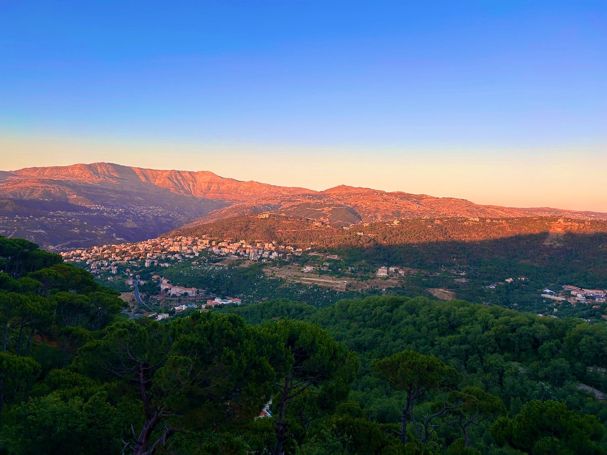 j_zabaneh's tweet image. shining at sunset 🧡 

📍Mount Sannine
⏰ 7:43 PM