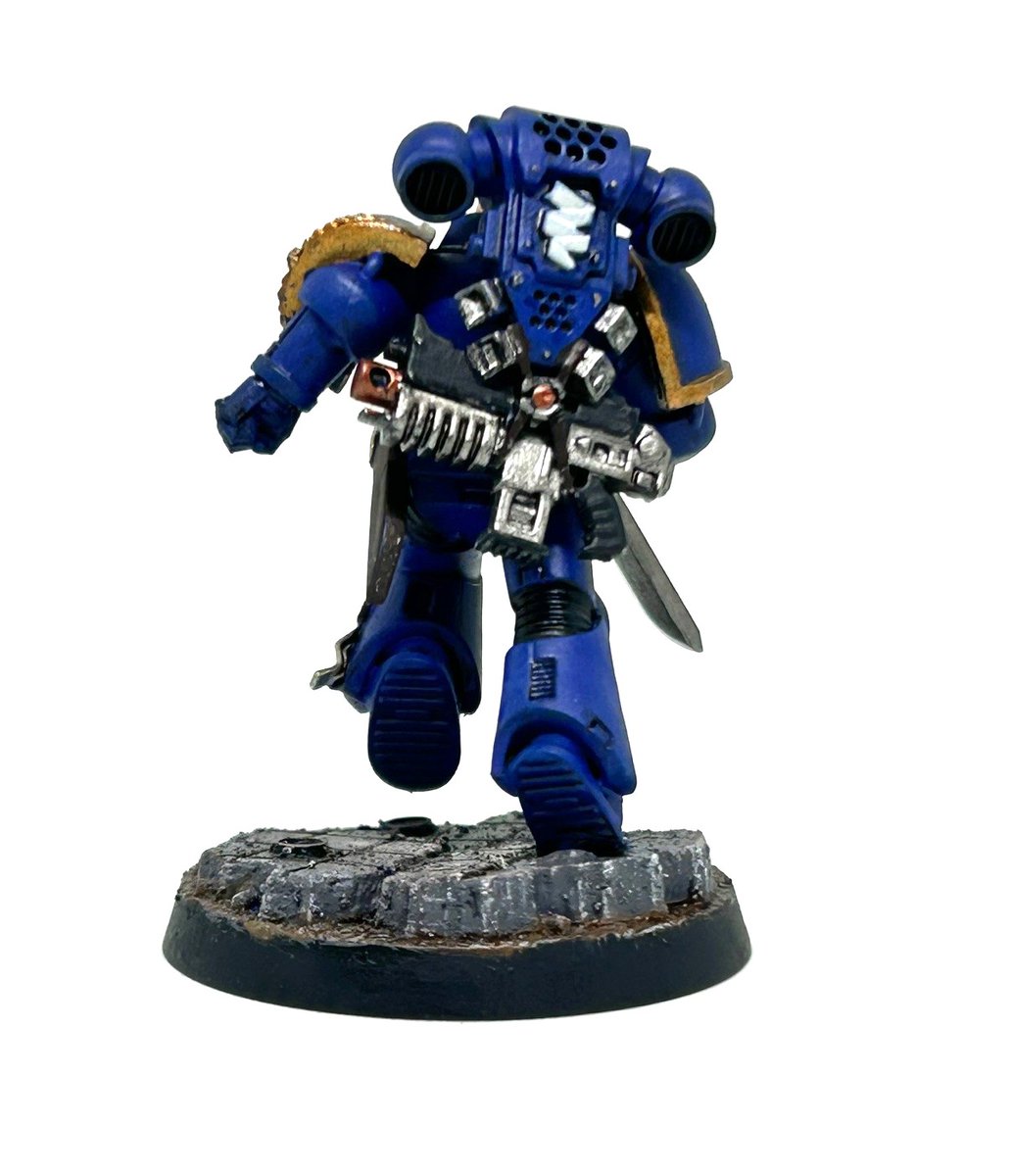 MaximumHamster's tweet image. スペースマリーンヒーローズのBrother Aethorを塗ってみました。 #Warhammer40k #WarhammerCommunity #Ultramarines #miniaturepainting #PaintingWarhammer #ウォーハンマー