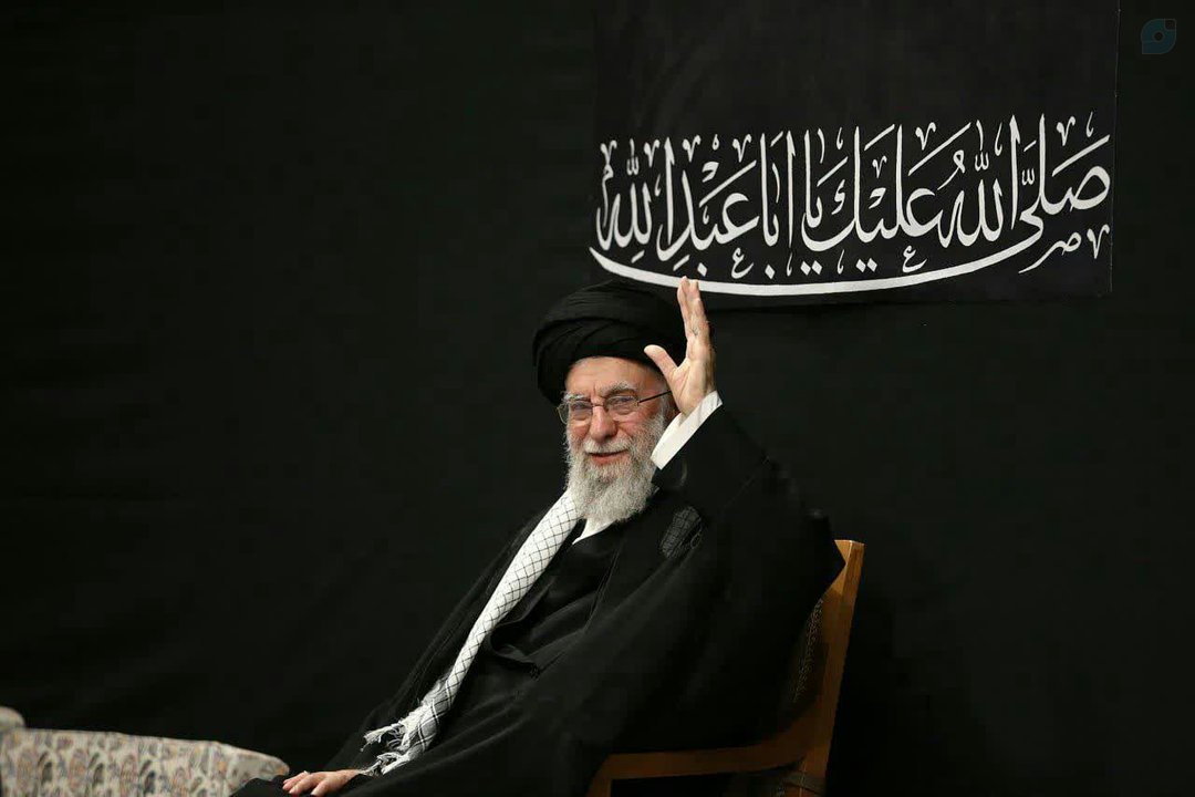 Dr_fathi_davood's tweet image. ای ایران بخوان که همه عالم بدانند هویت ملی ما گره خورده به امام حسین ع، ما ملت امام حسینیم. گره خورده به شهادت، ما ملت شهادتیم.
#ای_ایران_بخوان
#Hero