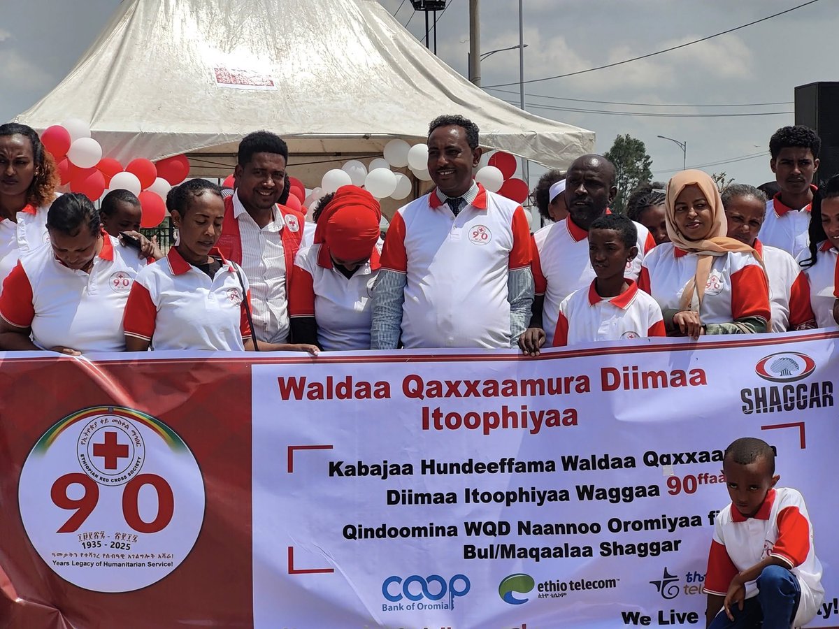 EthioRedCross's tweet image. Waldaan Qaxxaamura Diimaa Itiyoophiyaa Waajjirri Naannoo Oromiyaa, akkasumas Waajjiroonni Godinaai fi Aanootaa, dhaadannoo: “Ashaaraa Tajaajila Namoomaa Waggoota 90 Ce’e!! " jedhuun Ayyaana hundeeffama WQDI waggaa 90ffaa haala hoo'aa ta'een jabajaniiru.
Namummaaf jiraanna!