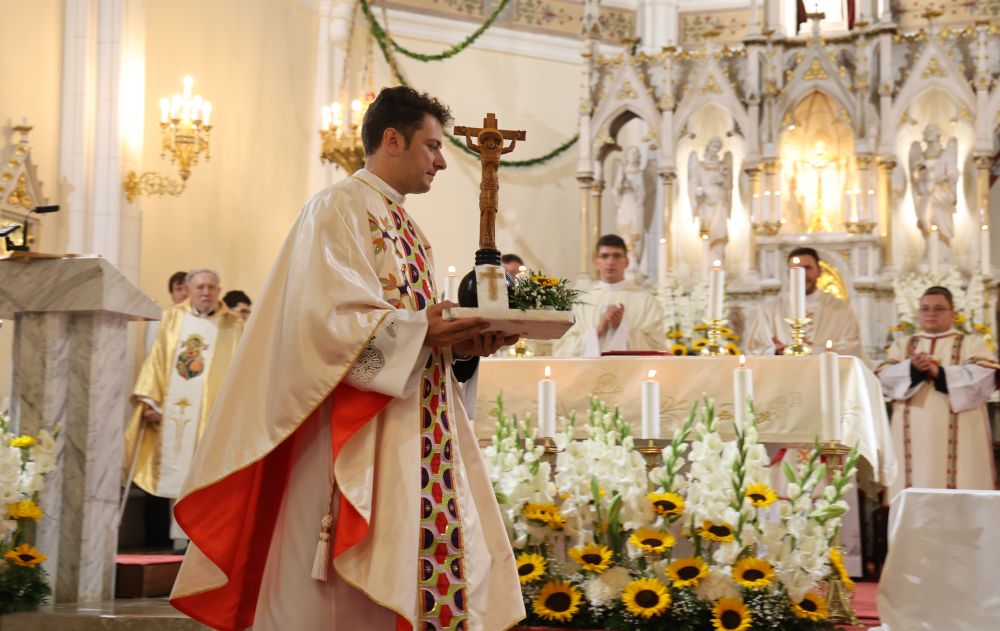 DruzinaSi's tweet image. [FOTO 📸] Svečano! 🤩 Prvi utrinki z nove maše Matije Goloba v Župniji Šmartno pri Litiji. 📸: Jože Potrpin