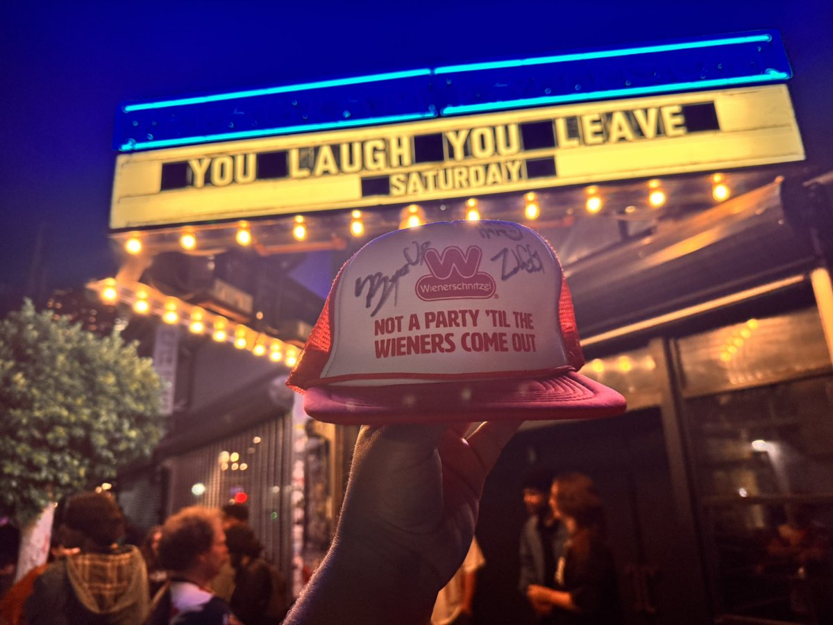 TheFluffyMarshmallow tweet media