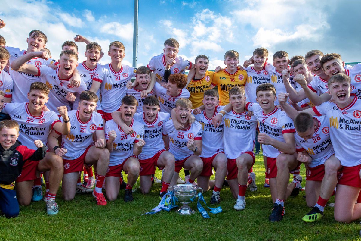 Ulster GAA (@ulstergaa) on Twitter photo Ádh mór to Ulster champions <a href="/TyroneGAALive/">Tyrone GAA</a>⬜️🟥 in today’s <a href="/ElectricIreland/">Electric Ireland</a> All-Ireland Minor Football Final vs Kerry at Cedral St Conleth’s Park in Newbridge 🏆🏐
Safe travels to all Gaels journeying to the game 💯
#UladhAbú Ádh mór to Ulster champions <a href="/TyroneGAALive/">Tyrone GAA</a>⬜️🟥 in today’s <a href="/ElectricIreland/">Electric Ireland</a> All-Ireland Minor Football Final vs Kerry at Cedral St Conleth’s Park in Newbridge 🏆🏐
Safe travels to all Gaels journeying to the game 💯
#UladhAbú