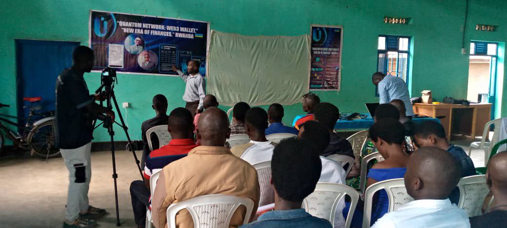 Quantum_ATS's tweet image. Quantum Wallet Rwanda 🇷🇼🇷🇼Offline meeting concluded successfully
🔥The scene focused on ATU ecology, SATU release and future blueprint, with unprecedented consensus, and participants highly recognized the global potential of the project.
🌍 As a new generation of digital asset…
