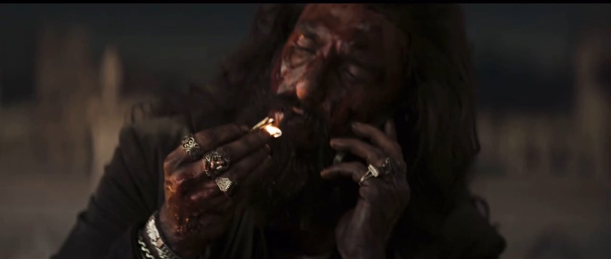 D_Return_3's tweet image. Ranveer Singh isn’t just acting, he’s living every role he plays.
From emotions to energy – he’s a one-man cinema revolution.
This generation is lucky to witness his fire.!🔥

#Dhurandhar
