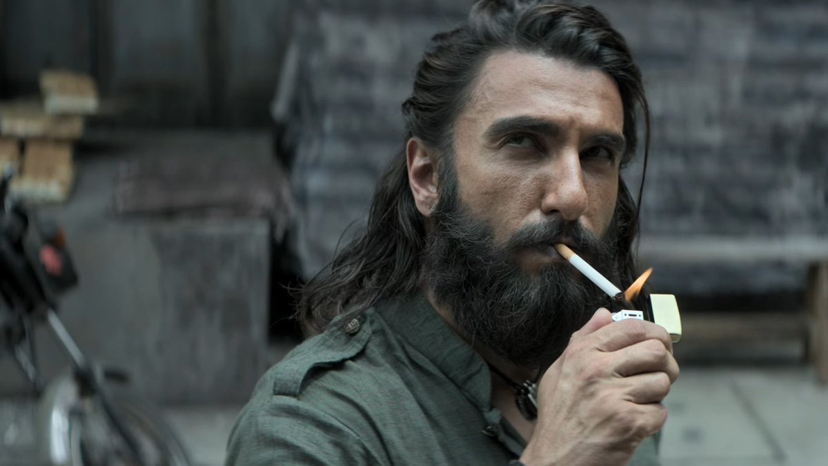 D_Return_3's tweet image. Ranveer Singh isn’t just acting, he’s living every role he plays.
From emotions to energy – he’s a one-man cinema revolution.
This generation is lucky to witness his fire.!🔥

#Dhurandhar