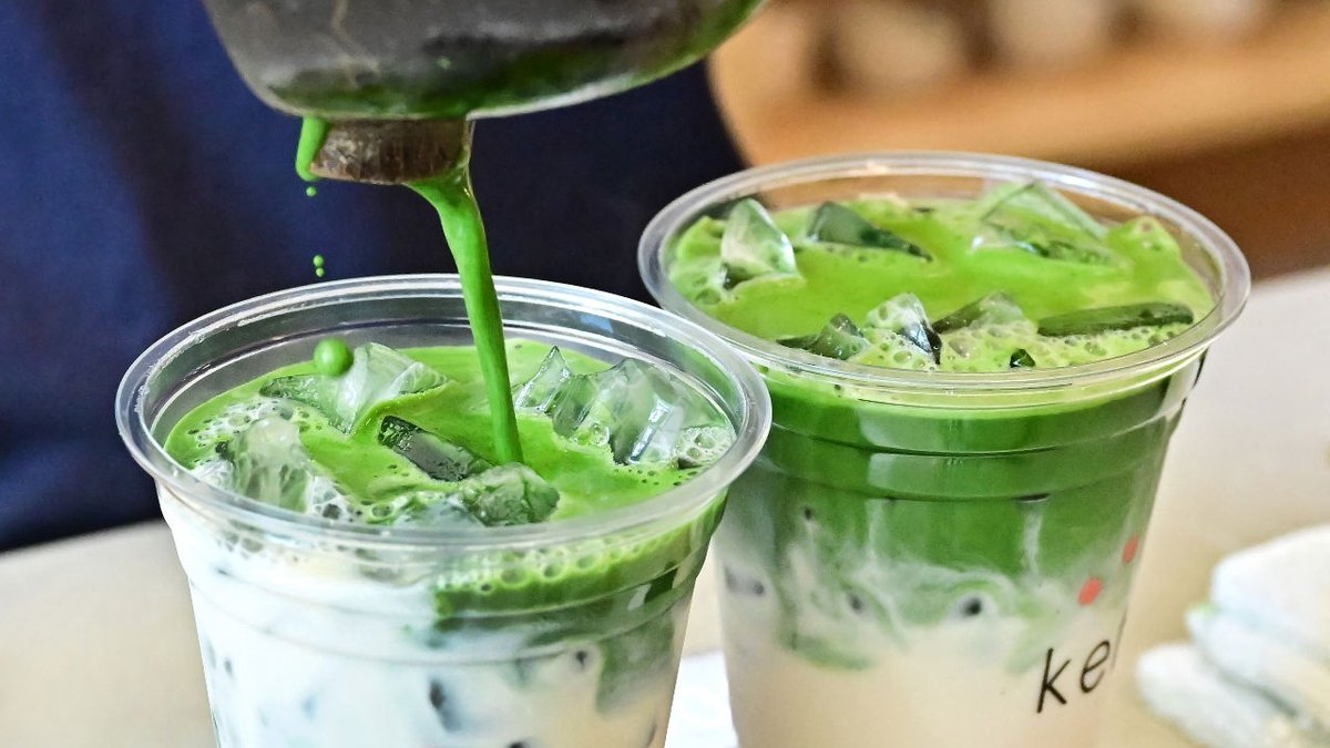 Extreme hitte en enorme populariteit stuwt prijs van matcha naar recordhoogte businessam.be/extreme-hitte-… #matcha #groenethee #Japan #hittegolven #gezondheid