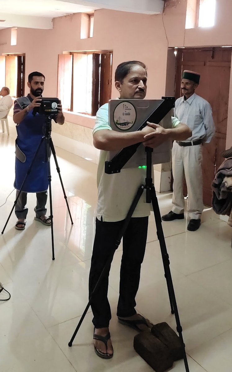 TB Mukt Bharat | Kangra Himachal (India) (@dtohpkgr) on Twitter photo ๐จโโ๏ธLeading by example! ๐
๐ฅDr. K.L. Kapoor, Vice President IMA Palampur, ๐ฉบgot chest X-Ray done @ Nikshay Shivir in Lohna (Block Gopalpur, Kangra, HP) ๐ฎ๐ณ
๐กUltraportable handheld X-ray devices with AI/CAD are transforming TB triage โ a game changer for #TBMuktBharat! ๐ซ
#EndTB ๐จโโ๏ธLeading by example! ๐
๐ฅDr. K.L. Kapoor, Vice President IMA Palampur, ๐ฉบgot chest X-Ray done @ Nikshay Shivir in Lohna (Block Gopalpur, Kangra, HP) ๐ฎ๐ณ
๐กUltraportable handheld X-ray devices with AI/CAD are transforming TB triage โ a game changer for #TBMuktBharat! ๐ซ
#EndTB