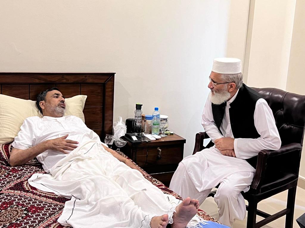 انا للہ وانا الیہ راجعون
سابق امیر جماعت اسلامی جنوبی پنجاب، راؤ محمد ظفر طویل علالت کے بعد بقضائے الٰہی وفات پا گئے ہیں۔ وہ ایک مخلص، ایماندار اور اصول پسند رہنما تھے جنہوں نے اپنی زندگی دین کی سربلندی اور عوام کی فلاح کے لیے وقف کی۔ ان کی خدمات تا دیر یاد رکھی جائیں گی۔
اللہ