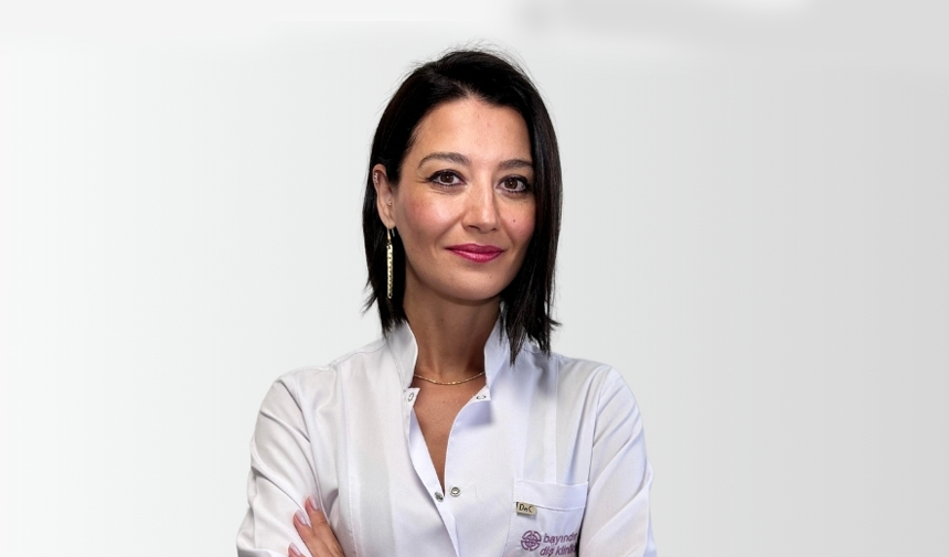 Diş Sağlığı Uzmanı Dt. Hale Akduman, uzun ömürlü bir dolgu için hastaların düzenli diş hekimi kontrollerine gitmesi ve ağız hijyenine dikkat etmesi gerektiği uyarısı yaptı.
Haberin ayrıntılarını eurovizyon.co.uk adresindeki haber sitemizde okuyabilirsiniz