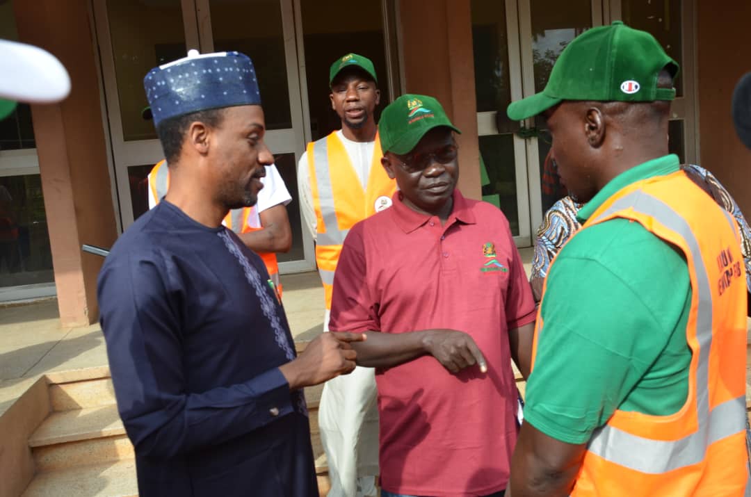 NEWMAPNIGERIA (@newmap_nigeria) on Twitter photo Discussions focused on the implementation of the project in Kaduna State.
In attendance were the PS, Ministry of Env, Kaduna, Linda Yakubu Tabat, Kaduna SPC, Gideon Sachi, FPMU Specialists & Staff of the SPMU. <a href="/Engr_Gajere/">Ngalaku Filibus Gajere(MNSE, RE.COREN)</a> <a href="/JEnvironmentNG/">Jewel Environmental Initiative</a> <a href="/OlumideIDOWU/">Mr. Climate</a> <a href="/msimire/">Michael Simire</a> <a href="/environewsng/">EnviroNews</a> Discussions focused on the implementation of the project in Kaduna State.
In attendance were the PS, Ministry of Env, Kaduna, Linda Yakubu Tabat, Kaduna SPC, Gideon Sachi, FPMU Specialists & Staff of the SPMU. <a href="/Engr_Gajere/">Ngalaku Filibus Gajere(MNSE, RE.COREN)</a> <a href="/JEnvironmentNG/">Jewel Environmental Initiative</a> <a href="/OlumideIDOWU/">Mr. Climate</a> <a href="/msimire/">Michael Simire</a> <a href="/environewsng/">EnviroNews</a>